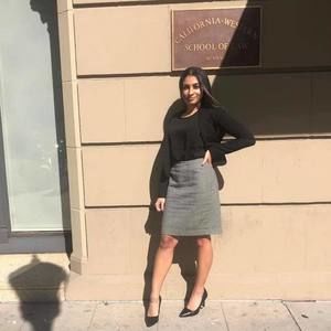 Meet your Posher, Emani